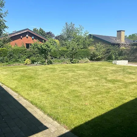 Lovely Downtown Вилла *