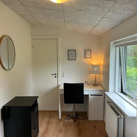 Вилла Lovely Downtown *